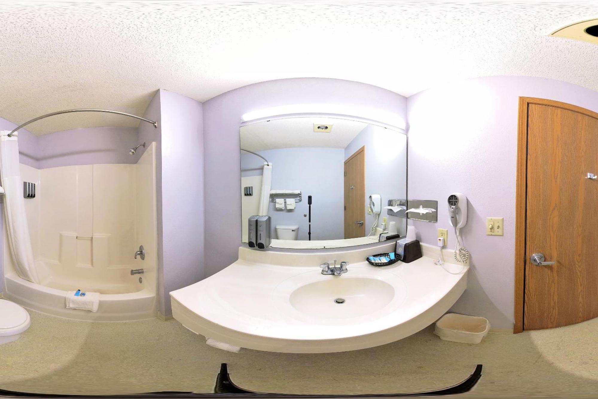 Coratel Inn & Suites By Jasper New Richmond Экстерьер фото